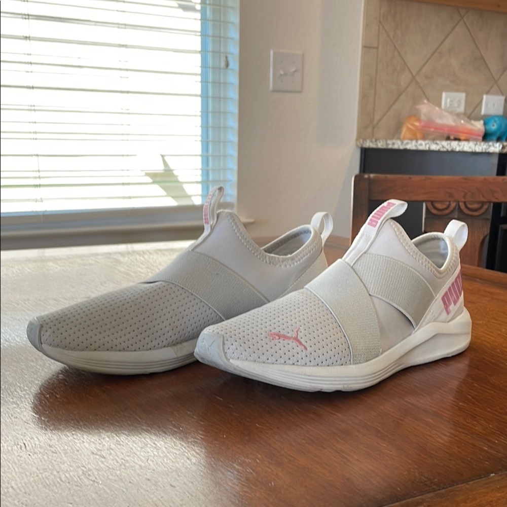 PUMA Women's Light Gray and Pink Slip-On Sneakers
